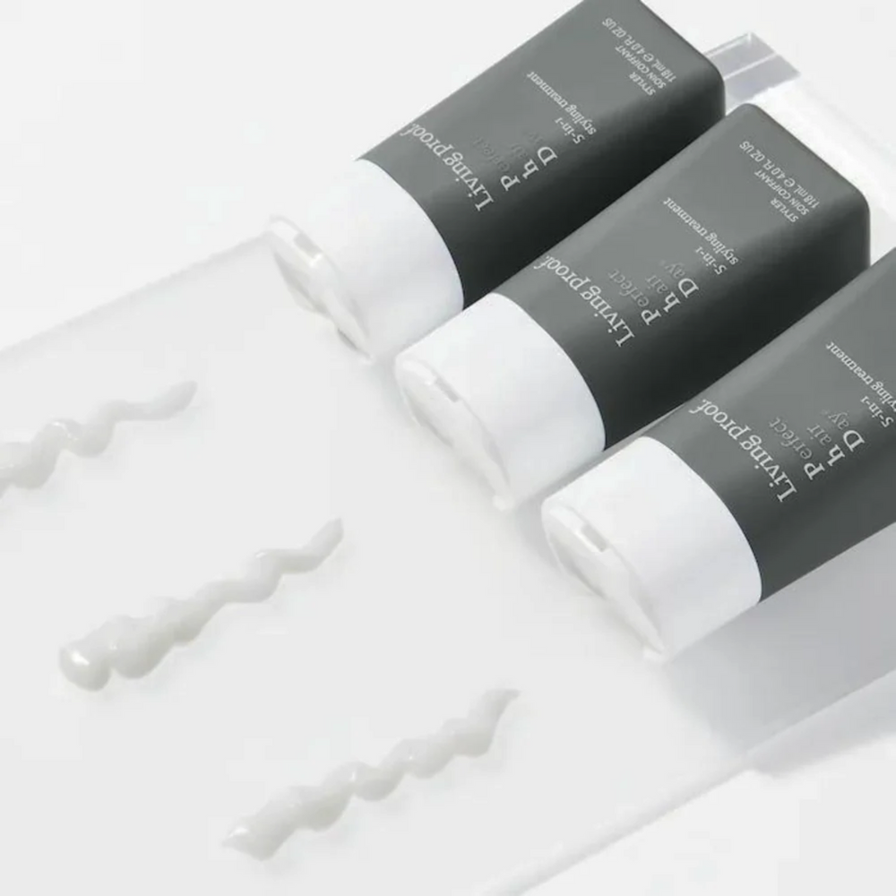 Tube de Perfect Hair Day 5-in-1 Styling Treatment Living Proof – soin coiffant multi-bénéfices pour tous types de cheveux – 118 ml