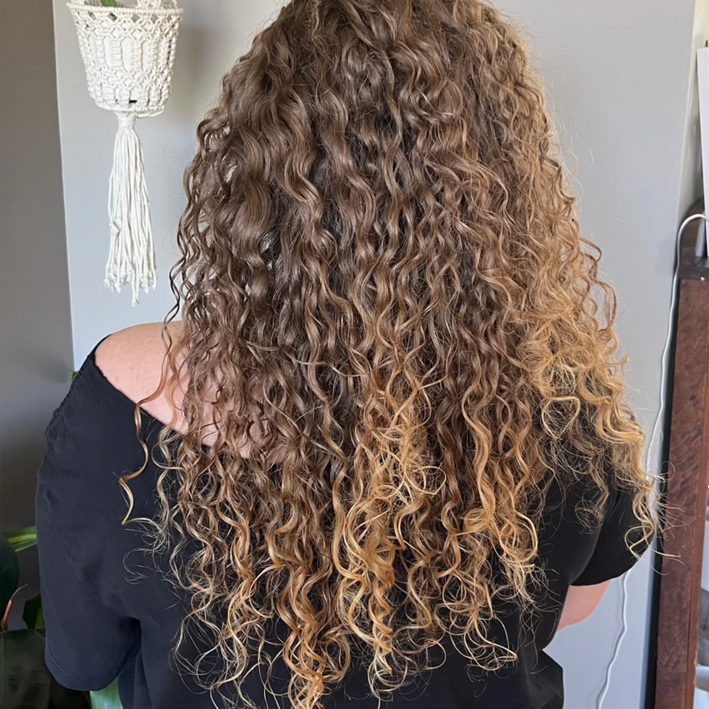 “Crème Activateur de Boucles Alcôve – soin définition bouclée”