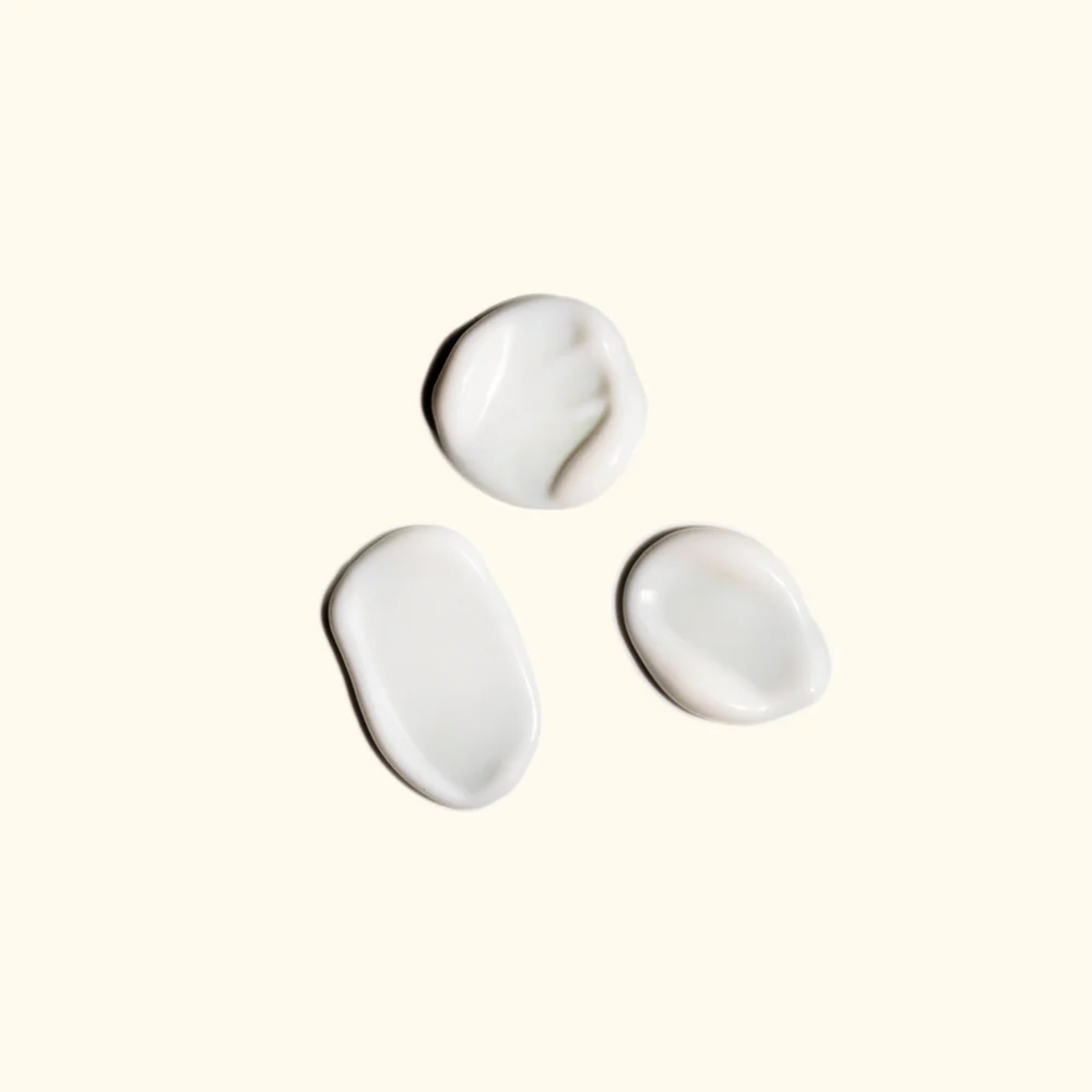 Flacon de la crème amika The Closer pour réparation des pointes fourchues