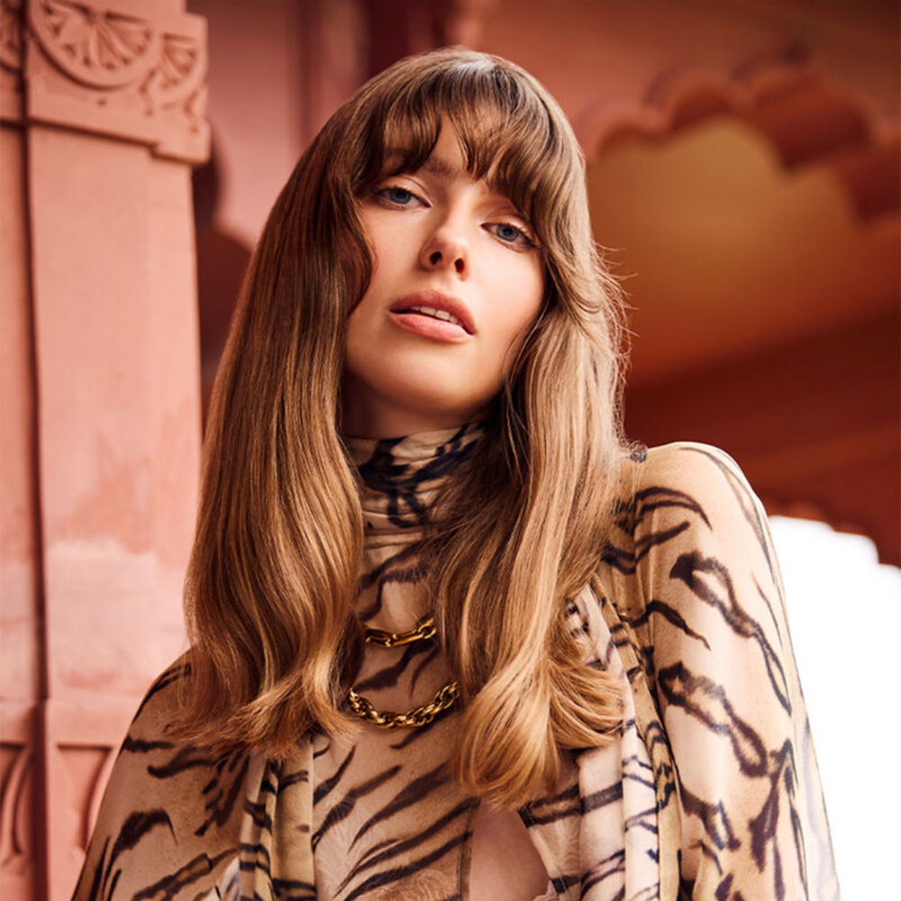 Flacon DOO.OVER 100 ml du spray poudre sèche Kevin Murphy sur fond neutre