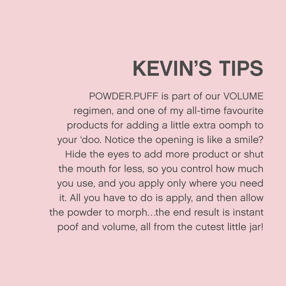 Pot de poudre volumisante Kevin Murphy POWDER.PUFF posé sur fond clair