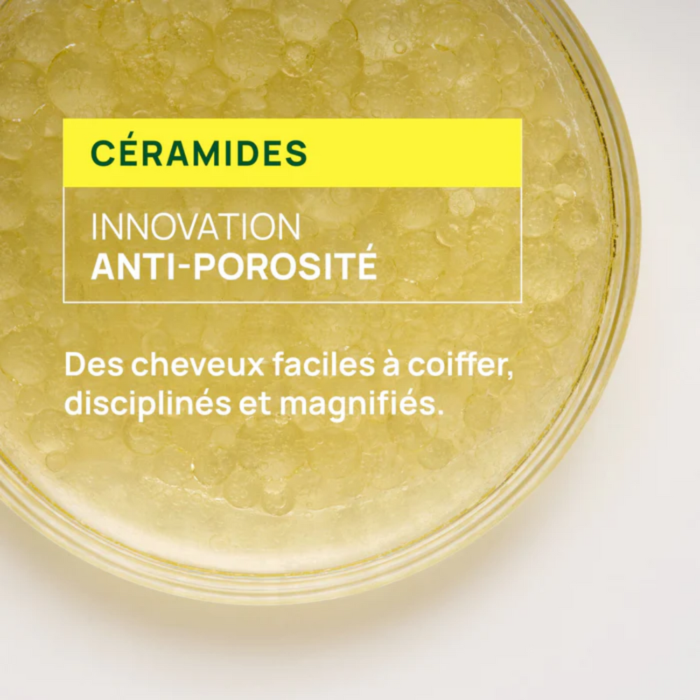 Pot du Masque Sublime Karité René Furterer pour cheveux secs, pot givré et couvercle noir.