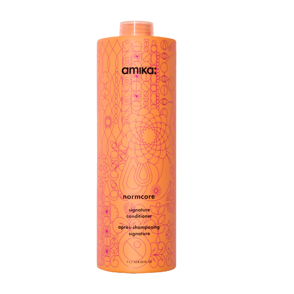 Flacon du revitalisant amika Normcore pour hydratation quotidienne et douceur