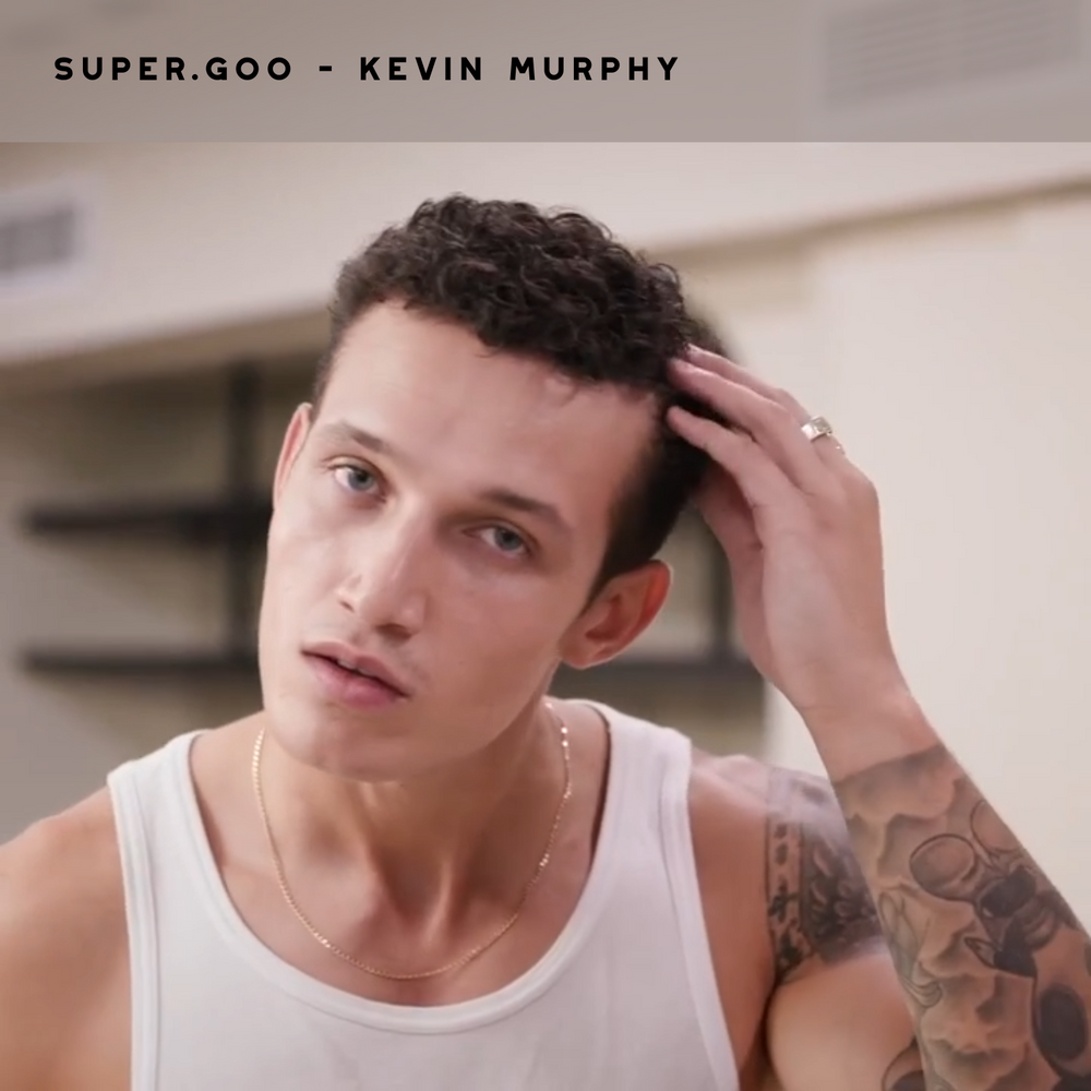 Pot de SUPER.GOO Kevin Murphy — gel coiffant texture sculptante à finition lisse naturelle