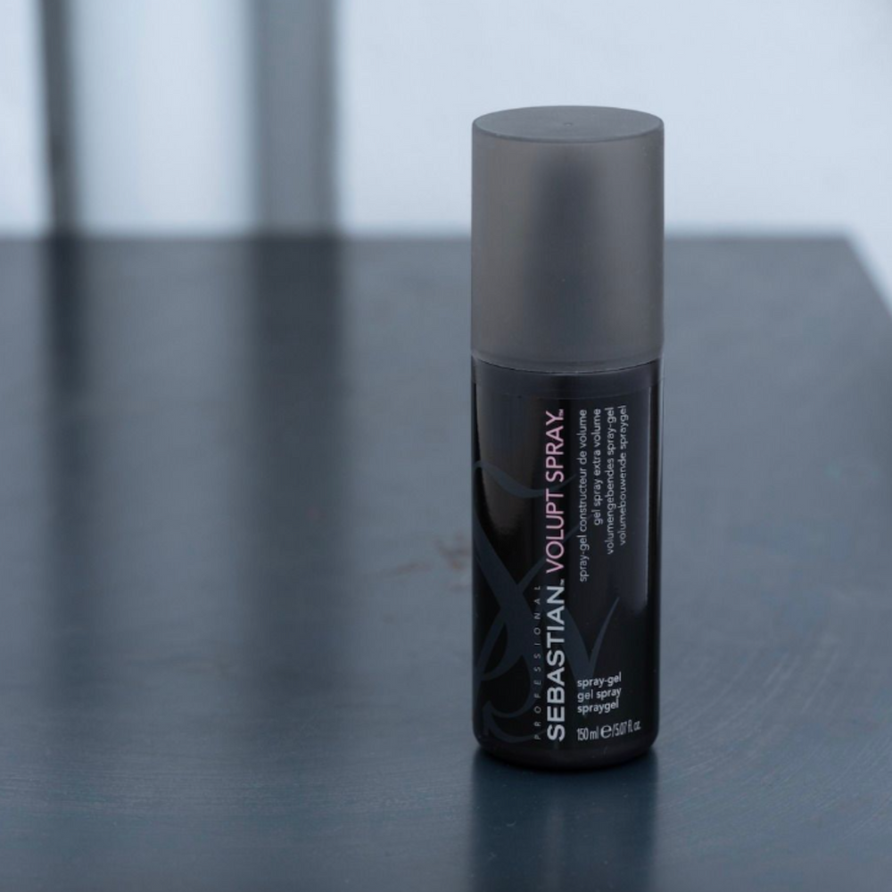 Flacon spray de 150 ml de Volupt Spray Gel de Sebastian, volumisant léger aux extraits naturels.