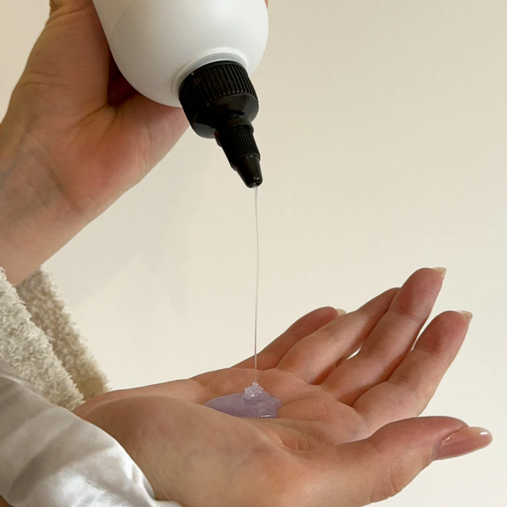 “Bouteille Shampoing Hydratant Alcôve – cheveux hydratés et sans frisottis”
