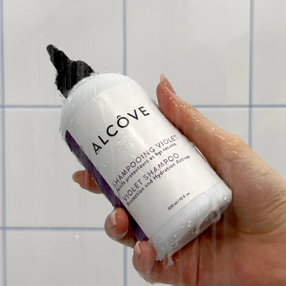 “Bouteille de Shampoing Violet Alcôve pour cheveux blonds éclatants”