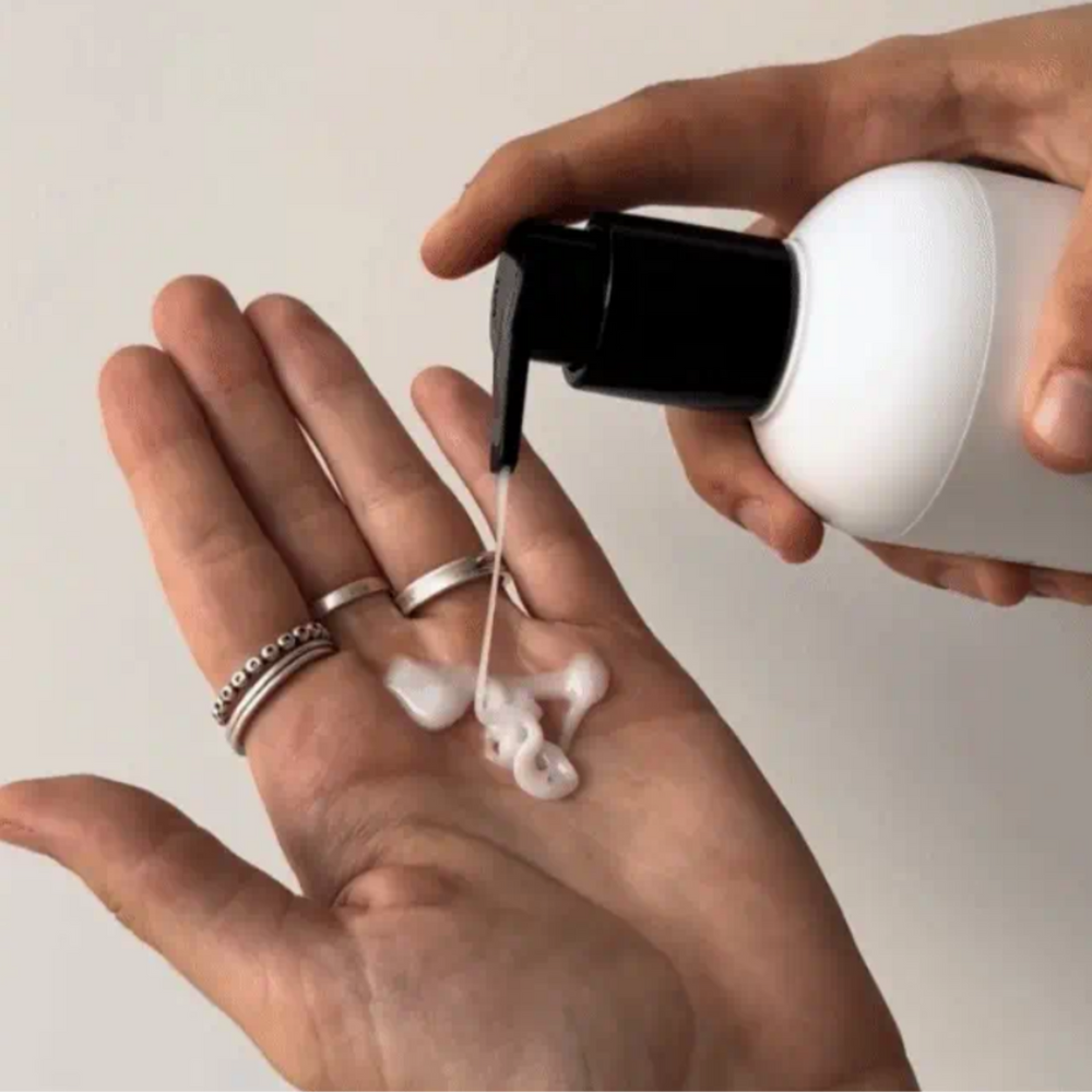 “Pot de Styling Cream Alcôve – crème coiffante légère sans résidu”