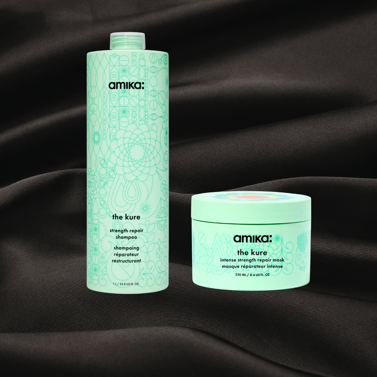 Shampooing et Masque the kure gamme réparatrice de la gamme Amika sur fond noir texture satin