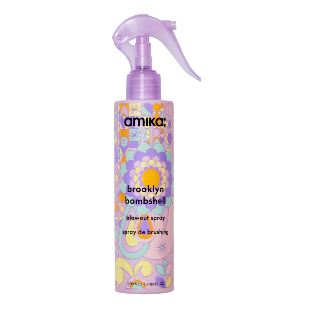 Spray Amika Brooklyn Bombshell Blowout 60 ml posé sur fond blanc