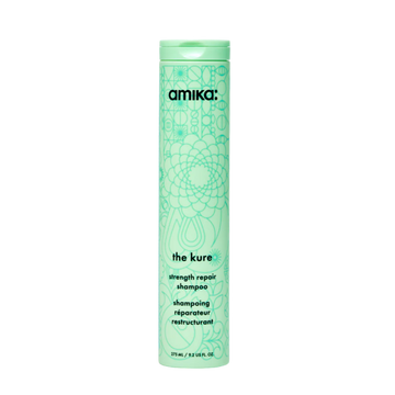 Shampoing réparateur pour cheveux abîmés. Renforce, réduit la casse et hydrate. Convient aux cheveux colorés et chimiquement traités.

