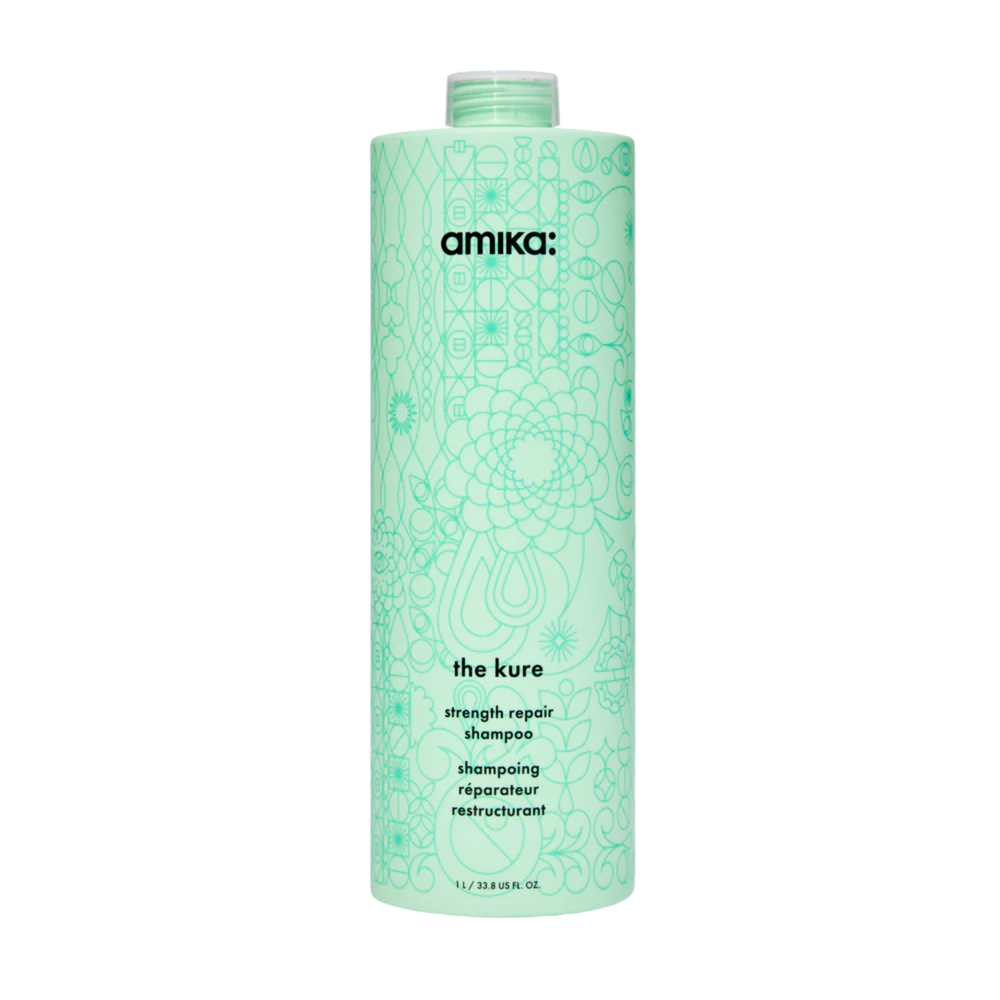 Shampoing réparateur pour cheveux abîmés. Renforce, réduit la casse et hydrate. Convient aux cheveux colorés et chimiquement traités.

