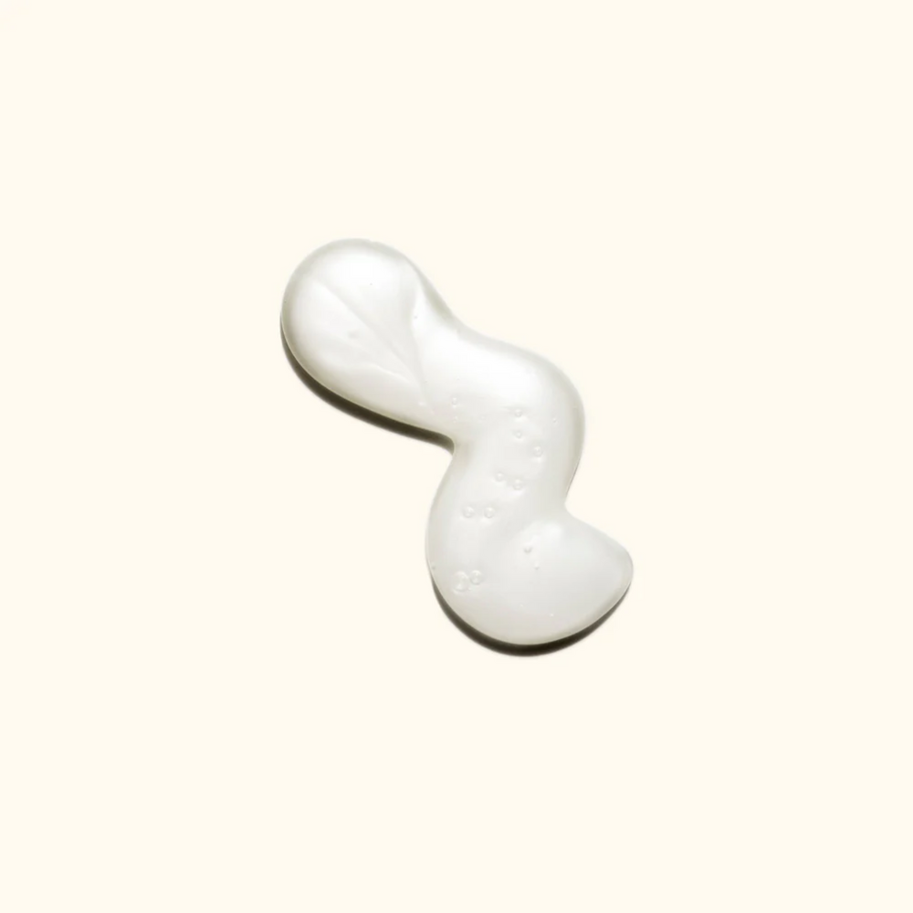 Shampoing réparateur pour cheveux abîmés. Renforce, réduit la casse et hydrate. Convient aux cheveux colorés et chimiquement traités.

