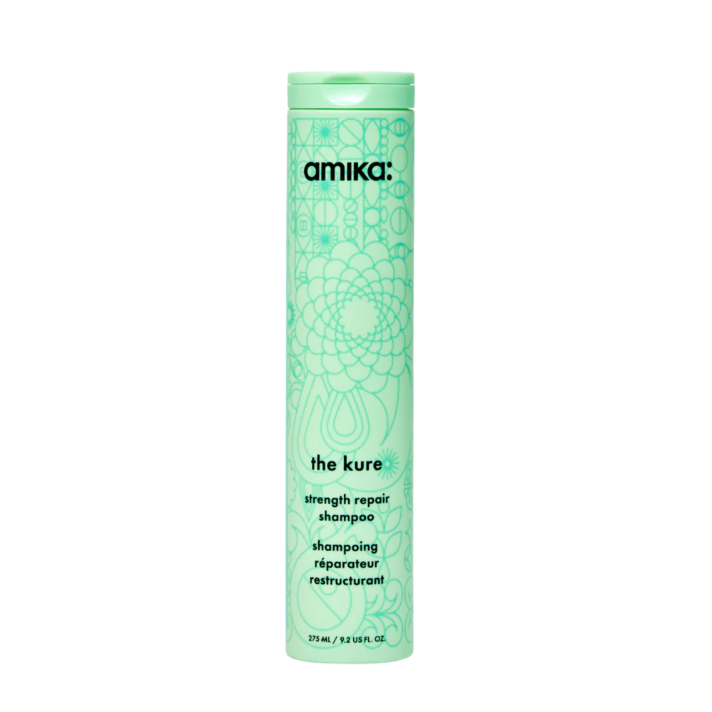 Shampoing réparateur pour cheveux abîmés. Renforce, réduit la casse et hydrate. Convient aux cheveux colorés et chimiquement traités.

