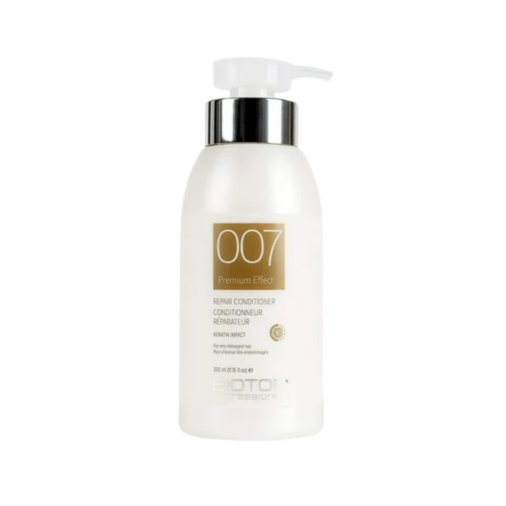 Flacon bleu de l’après‑shampooing Biotop 007 Impact Kératine 330 mL sur fond neutre
