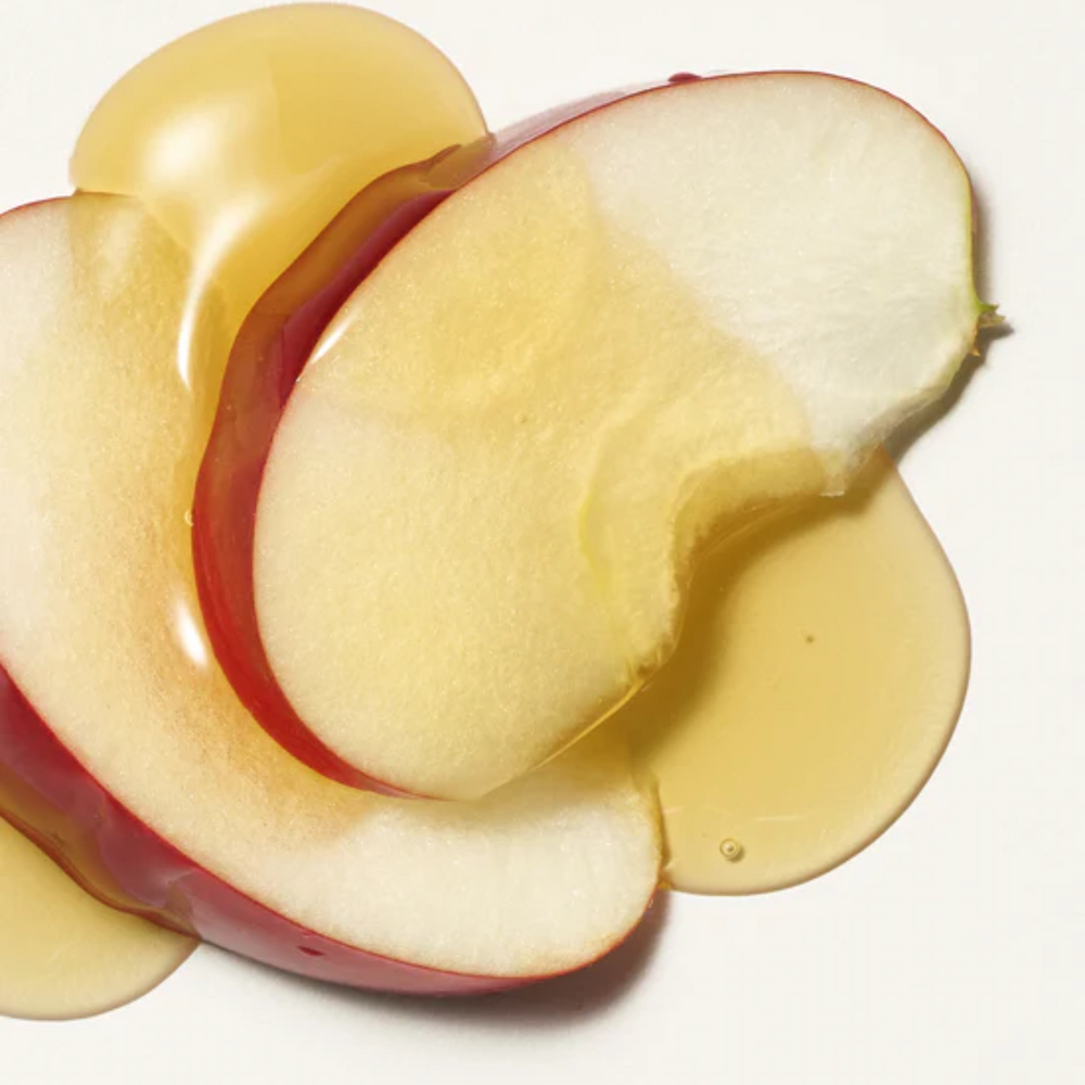 Shampooing vegan sans sulfates. Purifie, équilibre pH, enlève les impuretés, apporte brillance et douceur. Cheveux légers, sains et faciles à coiffer.