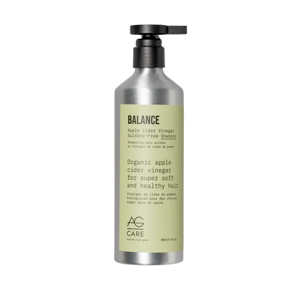 Shampooing vegan sans sulfates. Purifie, équilibre pH, enlève les impuretés, apporte brillance et douceur. Cheveux légers, sains et faciles à coiffer.