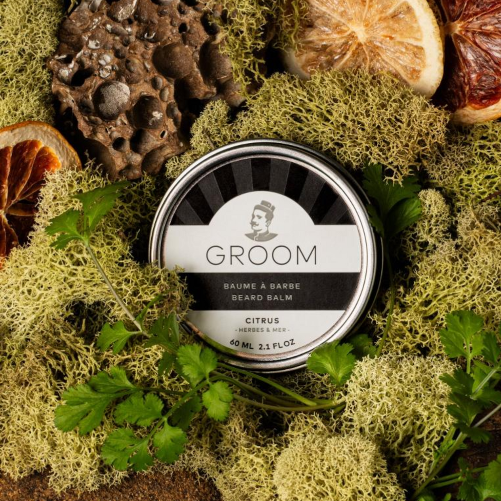 Pot de baume à barbe Groom 60 ml, texture fondante, soin naturel à base de cire, karité et argan, disponible en trois parfums distincts

