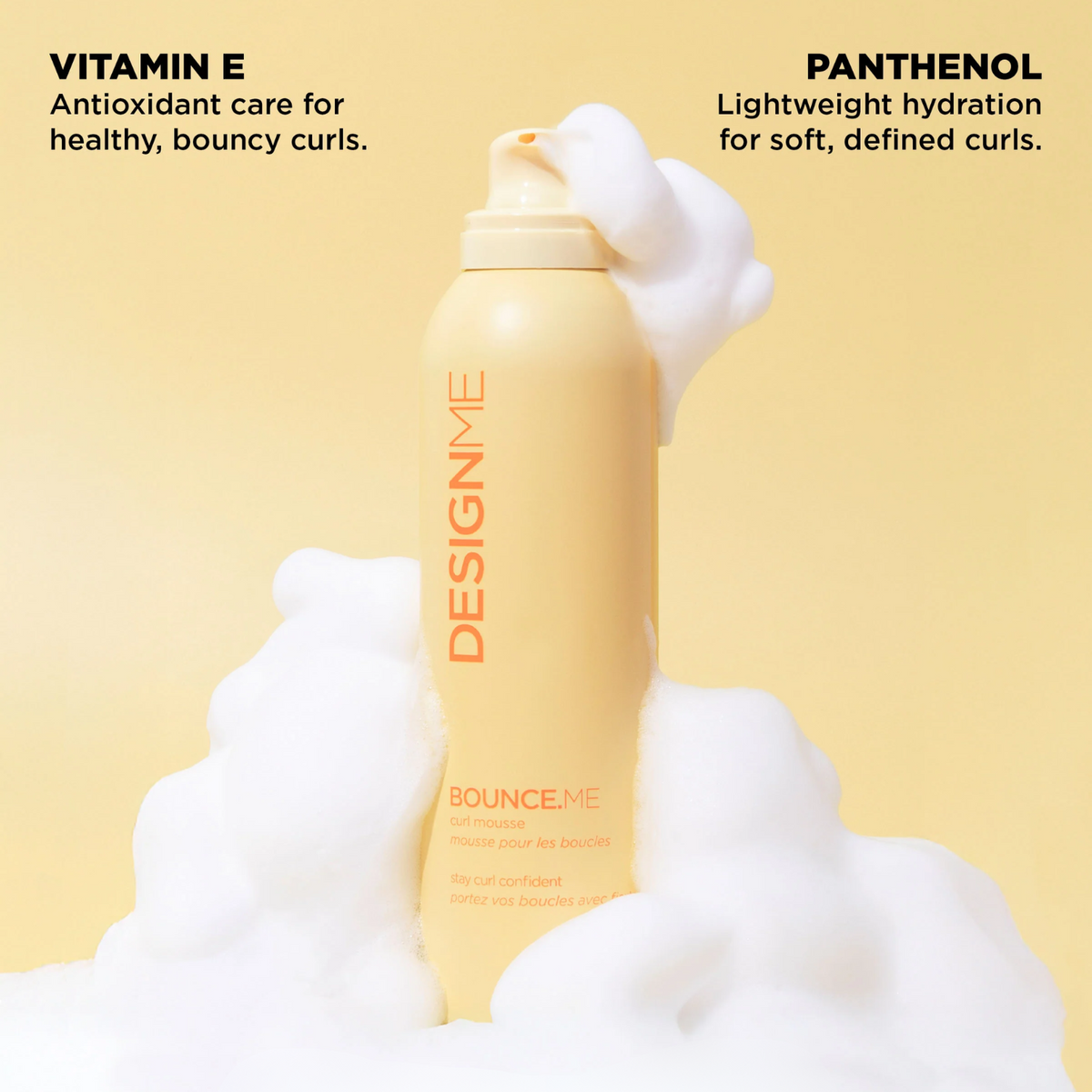 Flacon de mousse Bounce.Me pour boucles, texture légère et crémeuse, idéal pour définir boucles sans frisottis.

