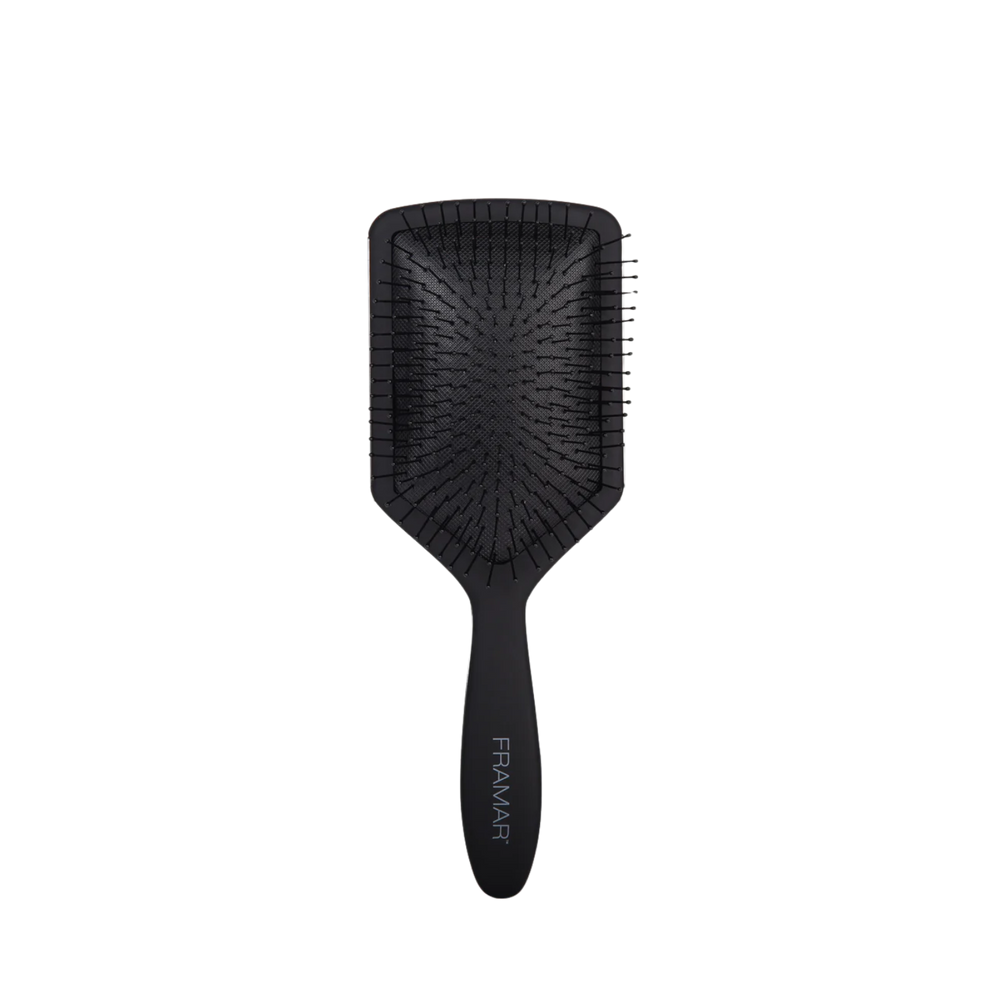 Brosse paddle noire Framar “Black to the Future” avec poils flexibles