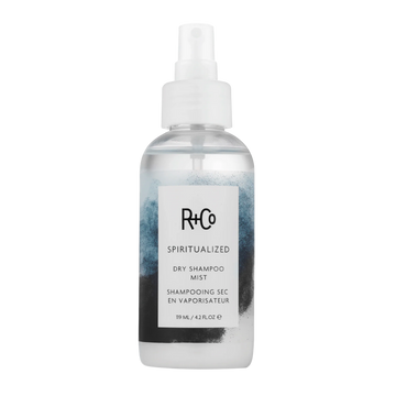 Flacon du Spiritualized Dry Shampoo Mist de R+Co, brume nettoyante sans résidu pour cheveux rafraîchis