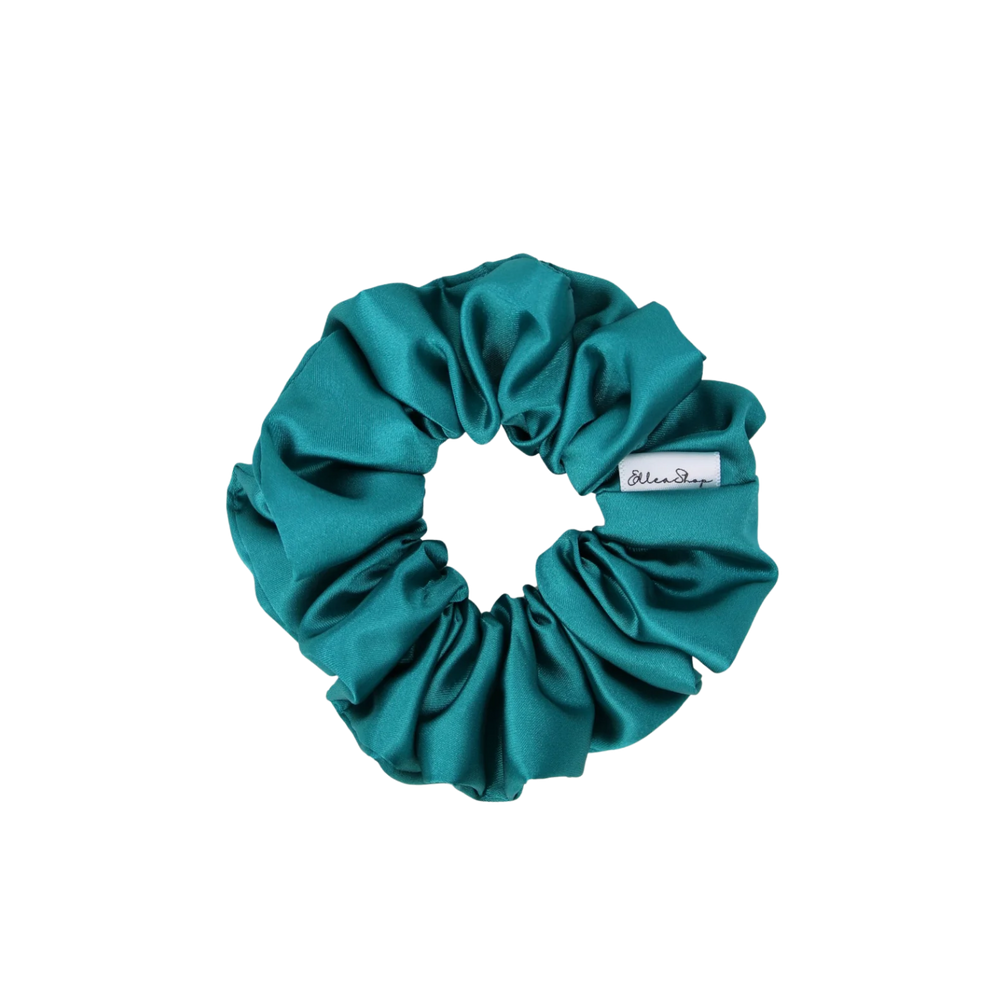 Chouchou satin brillant azuré – scrunchie cheveux soyeux bleu ciel, accessoire élégant et protecteur