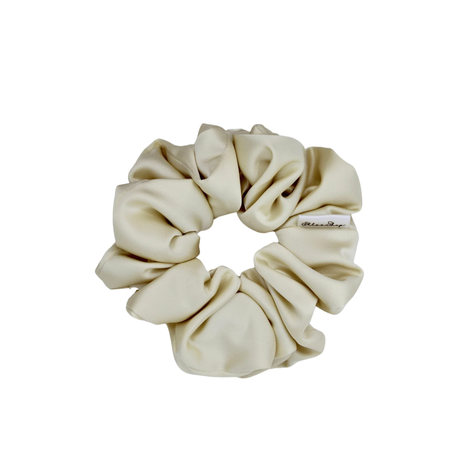 « Chouchou satin vanille – accessoire cheveux élégant et protecteur »