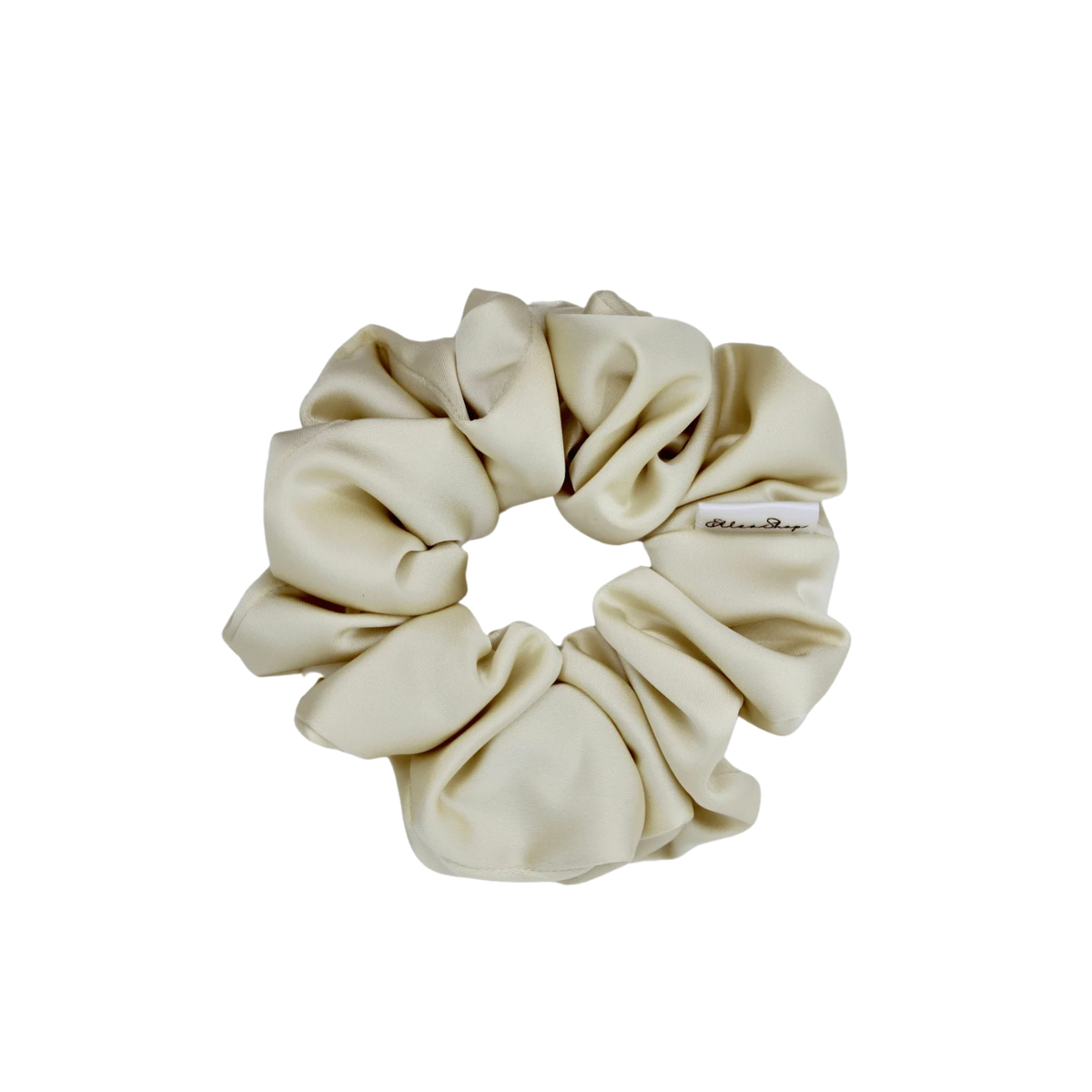 « Chouchou satin vanille – accessoire cheveux élégant et protecteur »