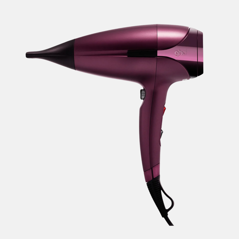 Sèche-cheveux GHD Helios Cherry Chic avec embout de précision et sac assorti – édition limitée des Fêtes.