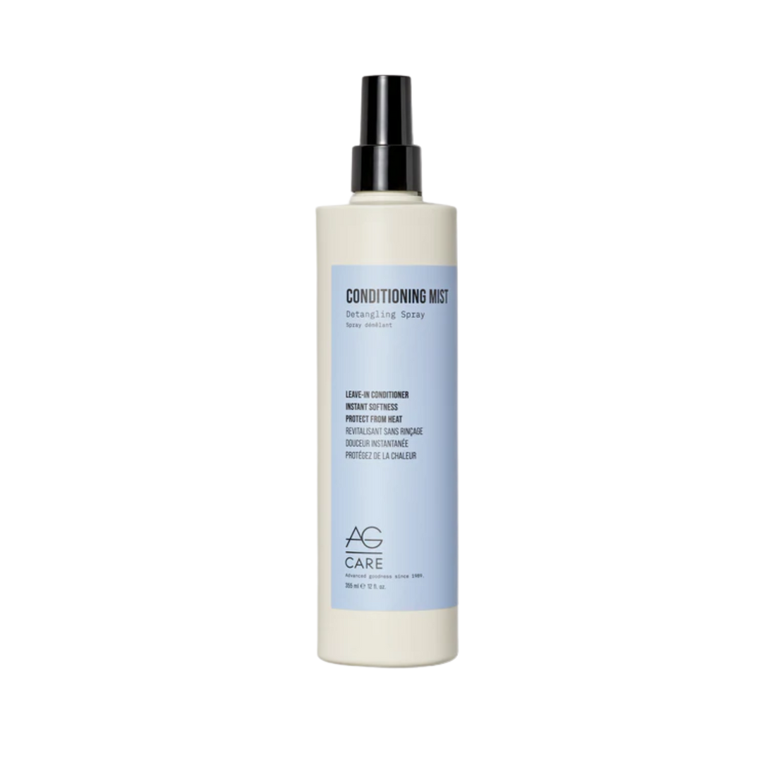 Spray AG Care Conditioning Mist Detangling Spray, flacon transparent sur fond clair, cheveux lisses et doux en arrière-plan