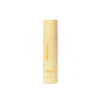 Flacon de Gel Spray Boucles Bounce.Me, formule légère pour boucles définies, souples et hydratées, avec tenue durable.
