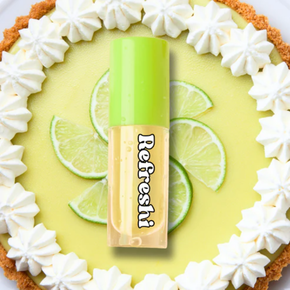Tube d’huile à lèvres Key Lime Pie Refreshi sur fond vert citron, fini brillant acidulé


