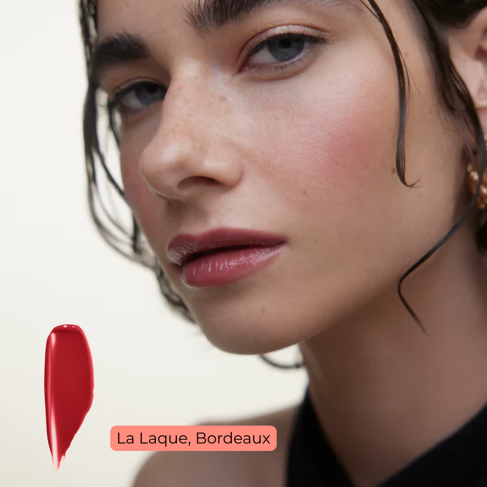 Huile à lèvres La Laque de Wonderblush en teinte abricot, fini brillant et hydratant

