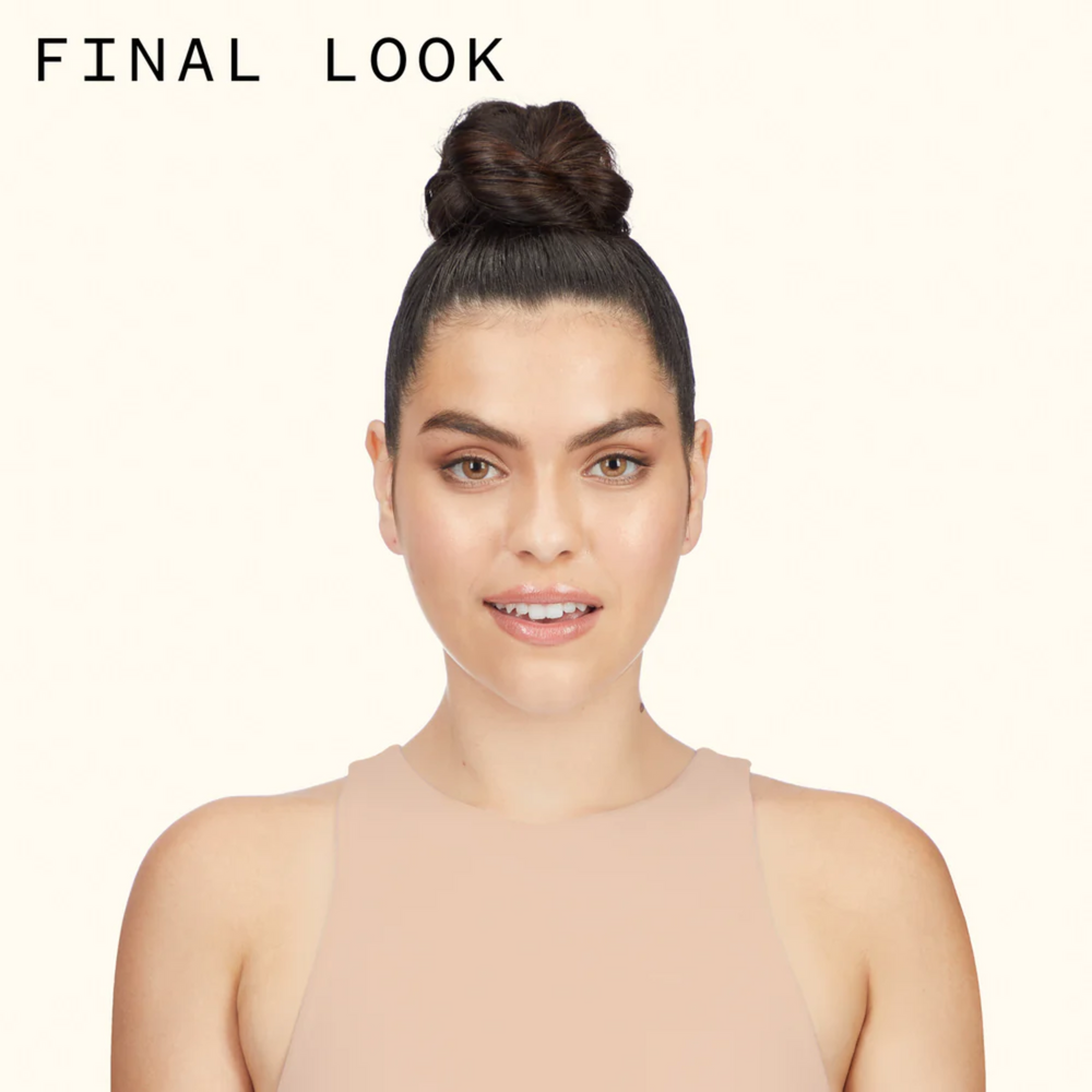Aérosol de laque amika Fluxus pour tenue légère et coiffure naturelle

