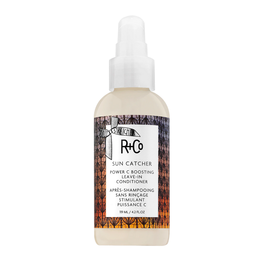 Tube de leave‑in Sun Catcher Vitamin C de R+Co, soin léger hydratant et protecteur pour cheveux