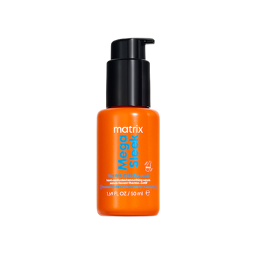 “Matrix Sérum Mega Sleek 96H Anti‑Frizz Topcoat 50 ml — flacon verre transparent, sérum lissant thermo‑actif, finition brillante, luxe et contrôle des frisottis”