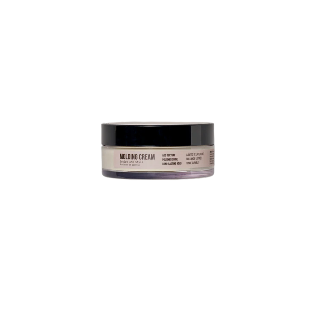 Crème coiffante vegan qui sculpte, fixe et ajoute texture & brillance naturelle. Pour cheveux courts ou mi‑longs — style durable et look soigné.