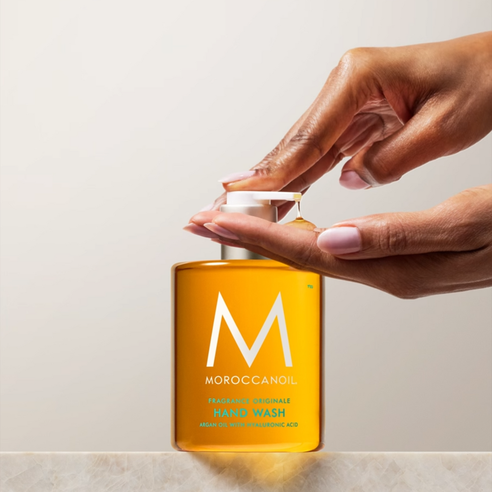 Flacon 360 ml Moroccanoil Hand Wash Fragrance Originale, savon mains hydratant parfum ambre, magnolia et bois à l’huile d’argan


