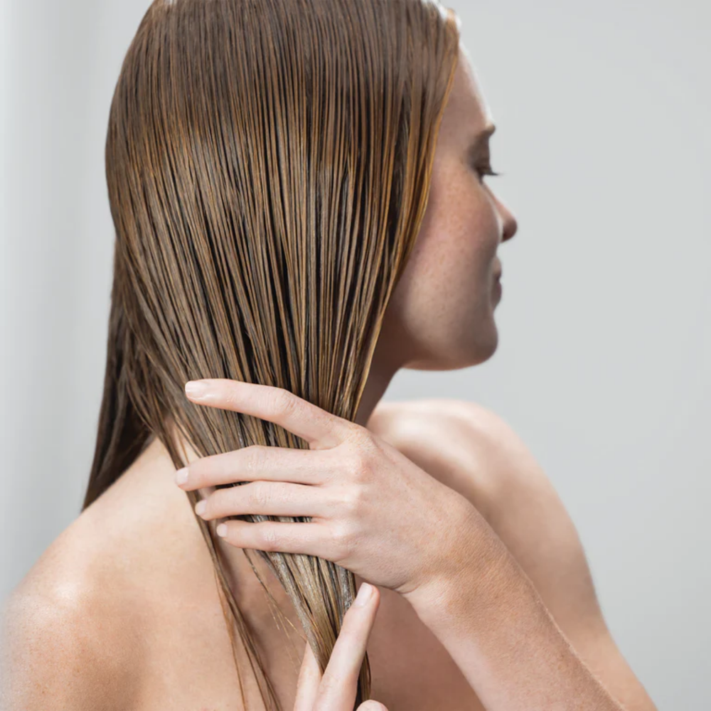 Spray primer Paul Mitchell Neuro Prime HeatCTRL pour brushing protection chaleur anti-frisottis cheveux