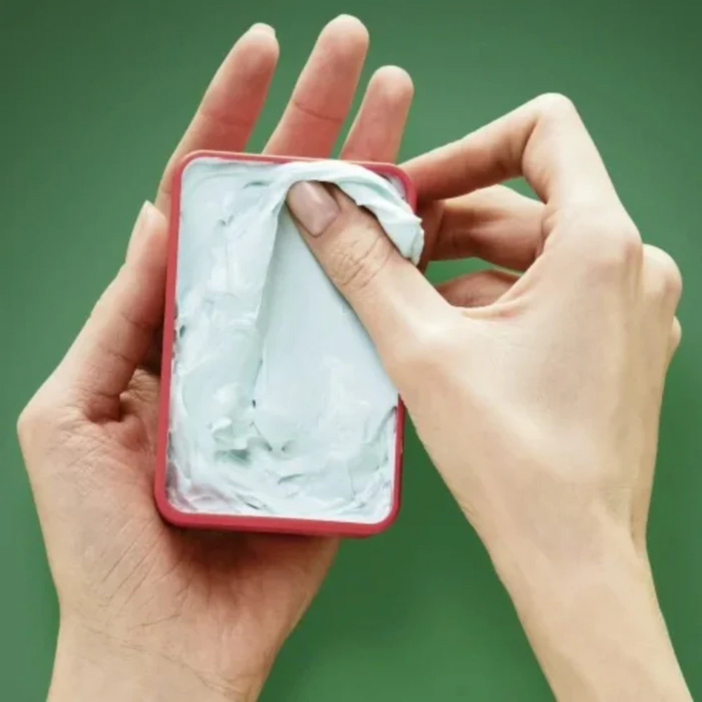 Tube/crème coiffante OSiS+ Mighty Matte avec texture mate pour cheveux coiffés.