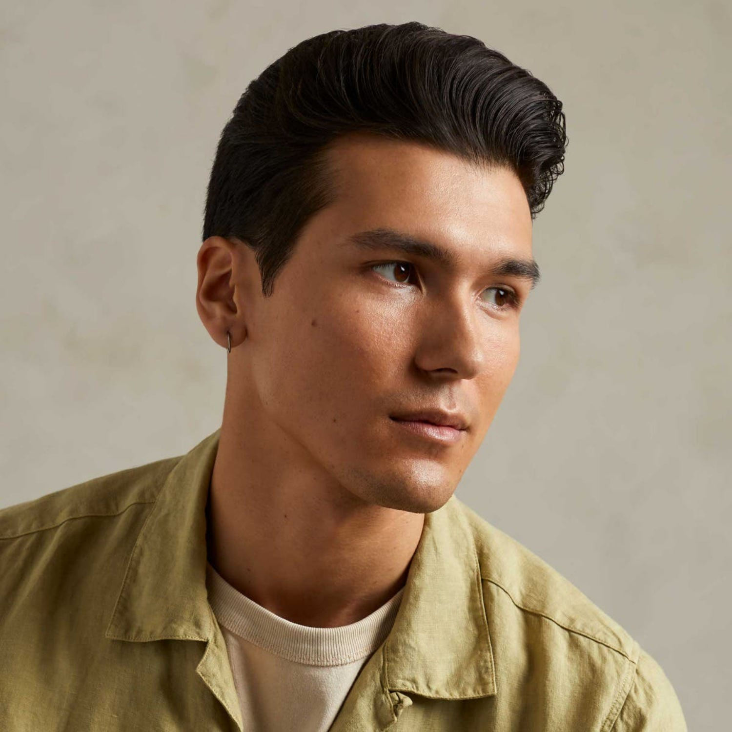 Masque capillaire Paul Mitchell Tea Tree Hair and Scalp Treatment, soin hydratant et apaisant pour cuir chevelu sensible, cheveux doux et rafraîchis.