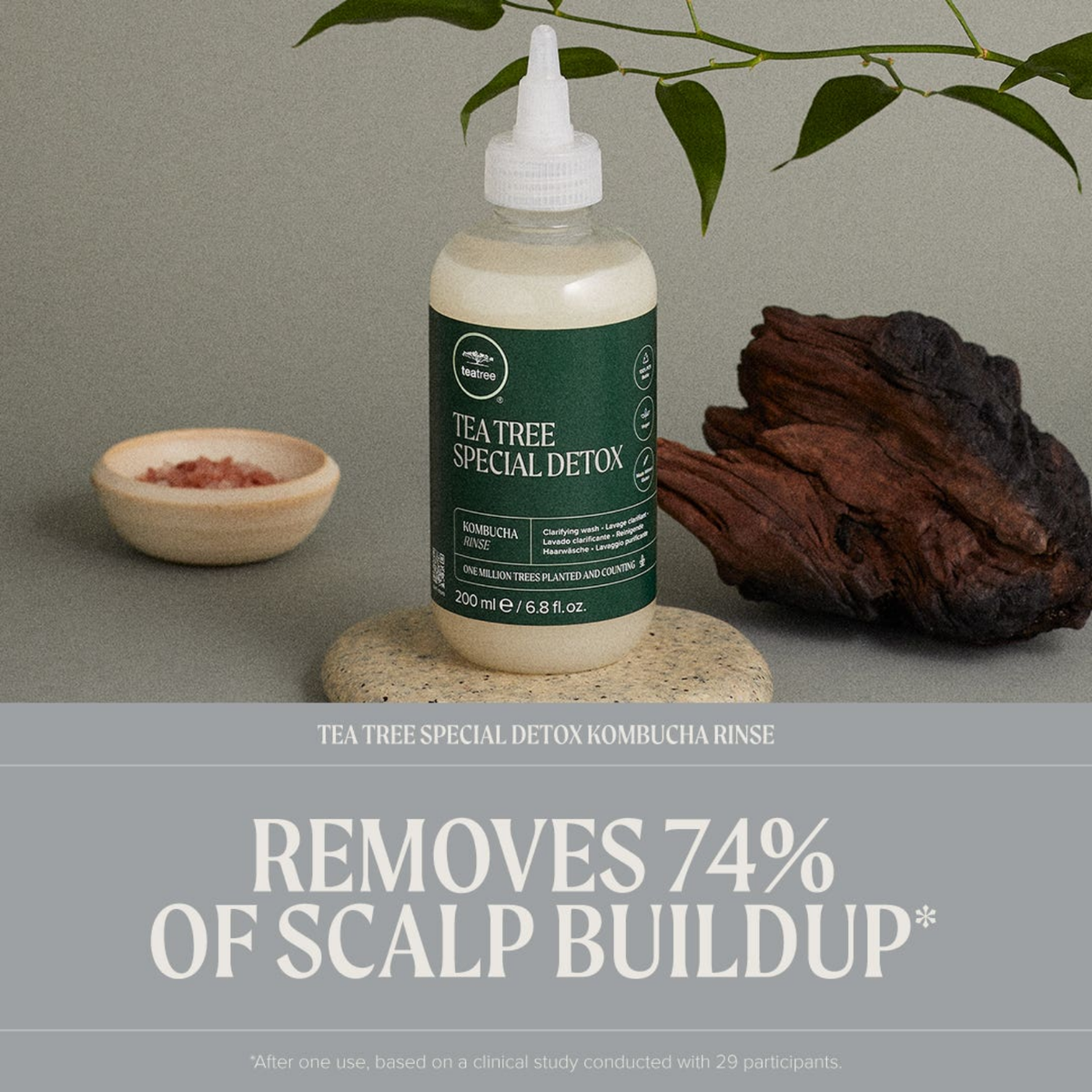 Masque capillaire Paul Mitchell Tea Tree Hair and Scalp Treatment, soin hydratant et apaisant pour cuir chevelu sensible, cheveux doux et rafraîchis.

