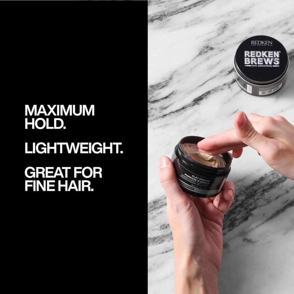 Pot de 100 ml de pommade d’argile Redken Brews, texture mate, fini brut, coiffant tenace pour cheveux fins.