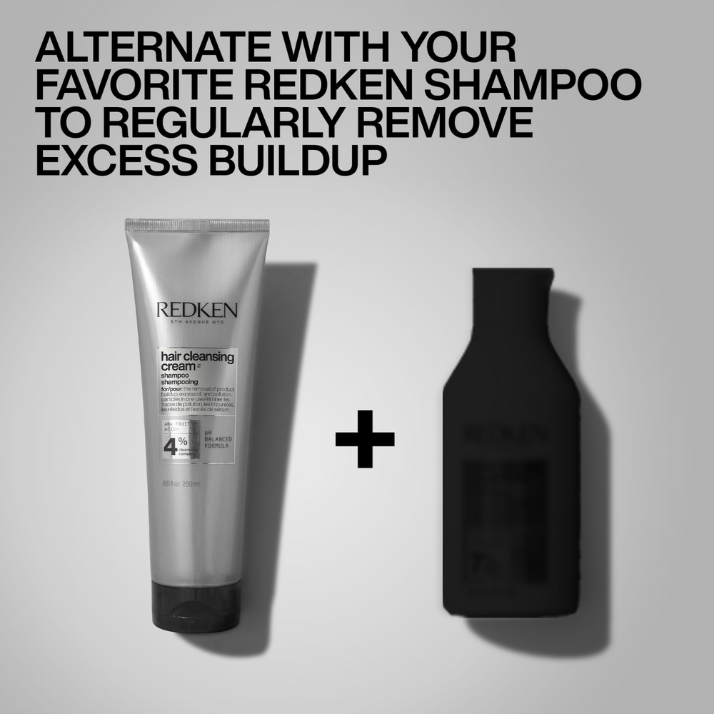 Tube de shampooing Redken Hair Cleansing Cream Shampoo, texture crémeuse, prêt à clarifier cheveux en profondeur