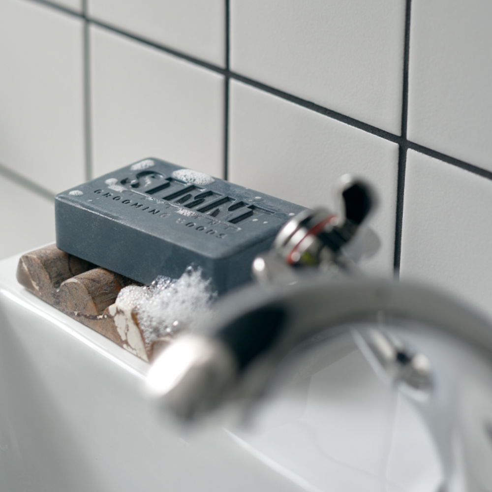 Pain lavant STMNT cheveux & corps 125 g – nettoyant charbon activé vegan