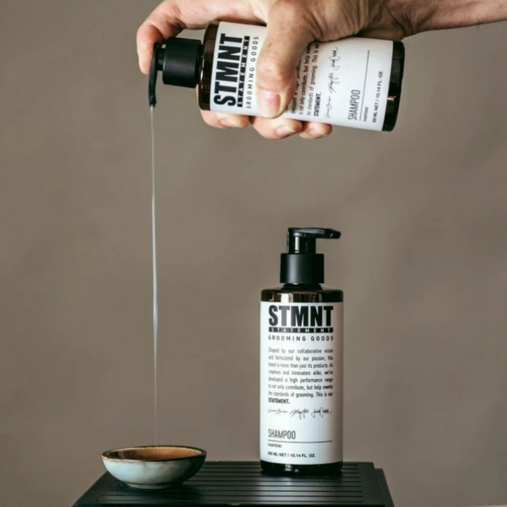Flacon STMNT Shampoo 300 ml – shampooing purifiant charbon activé & menthol