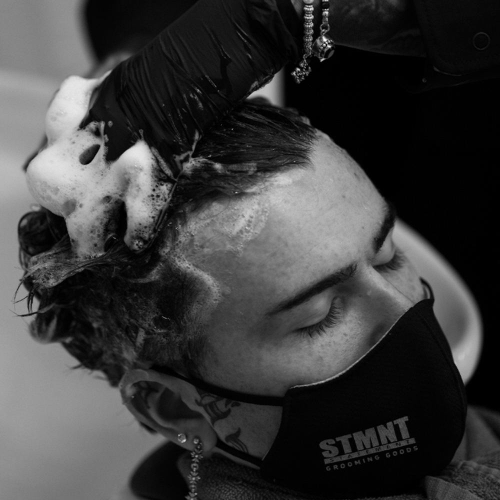 Flacon STMNT Shampoo 300 ml – shampooing purifiant charbon activé & menthol