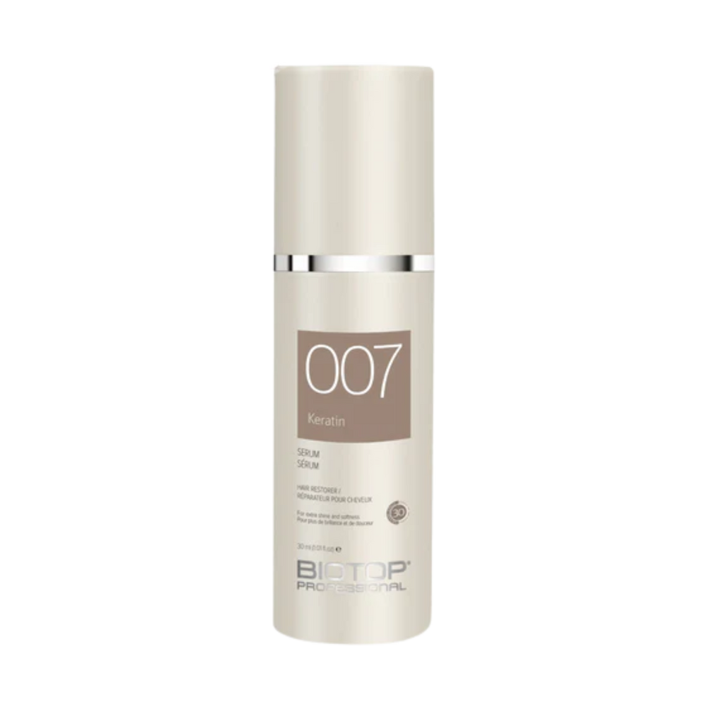 Petit flacon spray de sérum capillaire Biotop 007 Keratin Oil 30 mL, étiquette sobre.