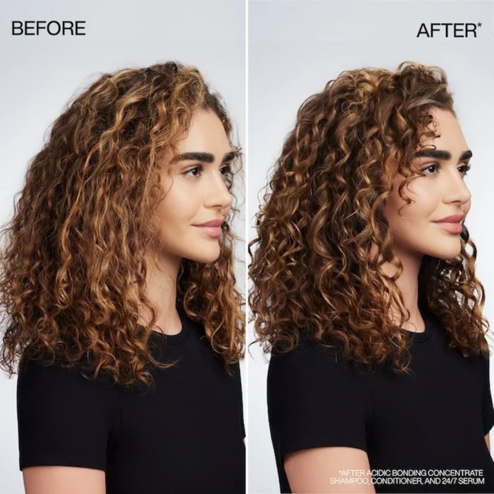 Flacon du sérum jour et nuit Redken Acidic Bonding Concentrate posé sur fond neutre.