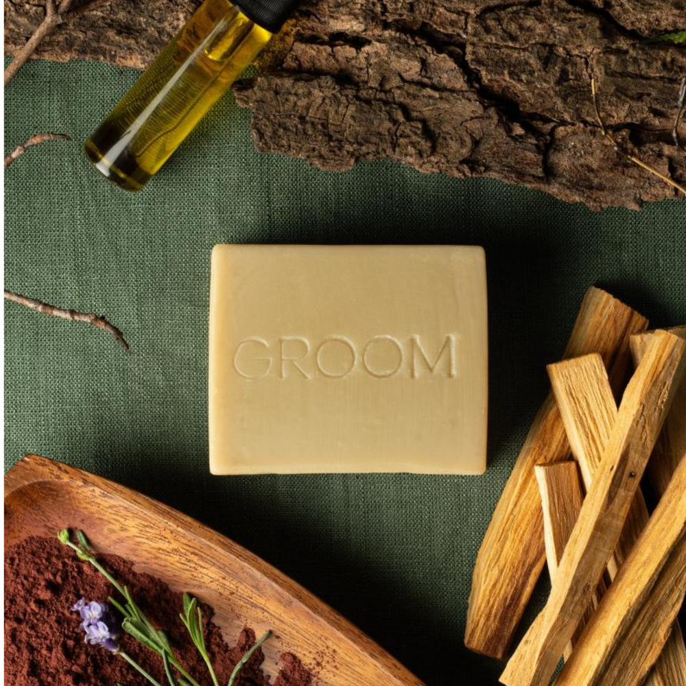 Savon Groom au rhassoul – barre de savon beige, parfum cèdre et santal, enrichi en argile et beurre de karité

